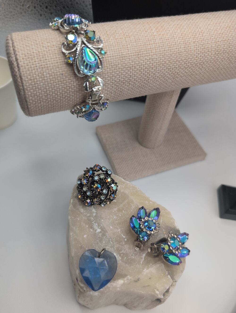 Blue Stone Fashion Jewelry 4pc Set: Clip on Earring Tara Bracelet Brooch Pendant
